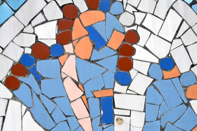 彩色瓷砖碎片镶嵌的马赛克墙面纹理特写