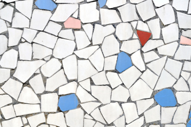 彩色瓷砖碎片镶嵌的马赛克墙面纹理特写