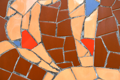 彩色瓷砖碎片镶嵌的马赛克墙面纹理特写