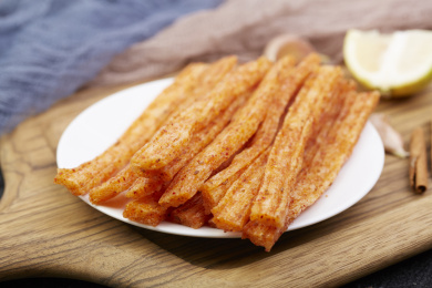盘子里美味的辣条