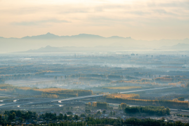北京延庆区山顶俯瞰城区全景