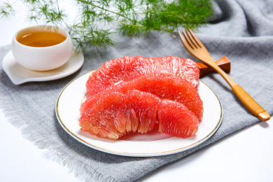 新鲜多汁的水果福建琯溪红心柚子