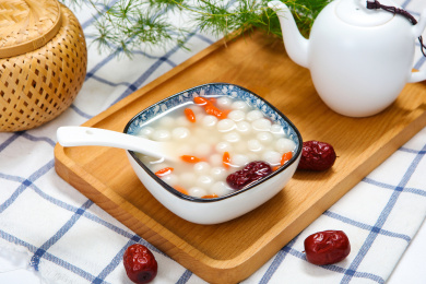 美味甜品小吃营养可口的枸杞小汤圆
