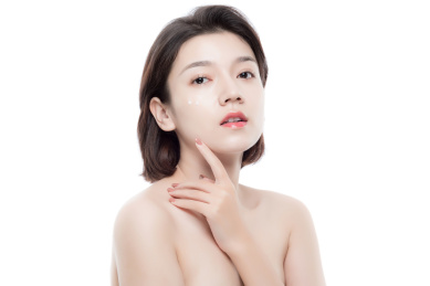 棚拍白背景年轻亚洲女性美容