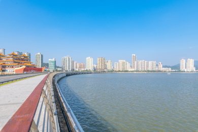 广东省珠海市情侣路野狸岛的风光