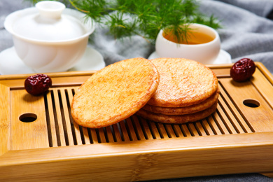 美味网红美食酥脆可口的酱油饼