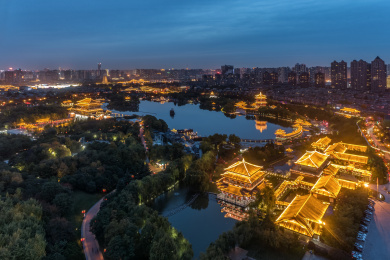 中国陕西省西安市大唐芙蓉园夜景航拍