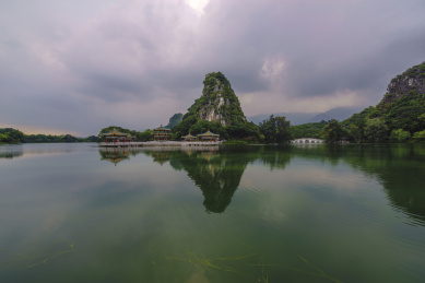 中国广东省肇庆七星岩自然风光