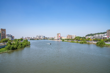 中国广东省东莞市虎门镇珠江太平水道河岸风光
