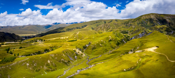 川西高原甘孜藏族自治州八美草原风光