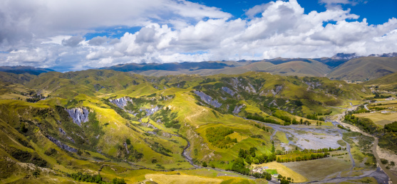 川西高原道孚县八美草原风光