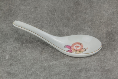 四季春儿童景德镇陶瓷白釉金边调羹勺