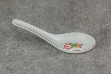 儿童人物景德镇陶瓷白釉金边调羹勺