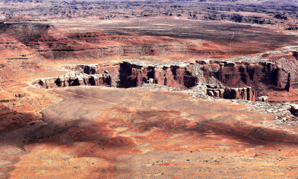 美国科罗拉多高原中部壮观的峡谷地国家公园风光