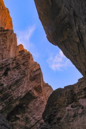 中国新疆南疆库车县天山神秘大峡谷自然风光