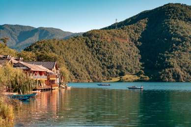云南省泸沽湖晴天自然风光