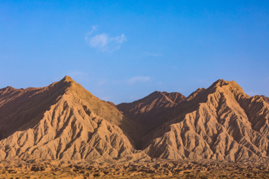 中国新疆南疆阿克苏地区温宿大峡谷秋季自然风光