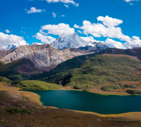 甘孜川西高原稻城亚丁青蛙海自然风光航拍