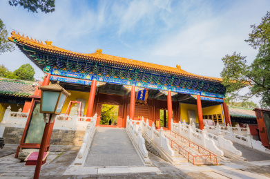 中国北京孔庙国子监碑亭建筑风光