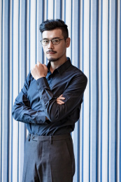 一个年轻商务男士形象