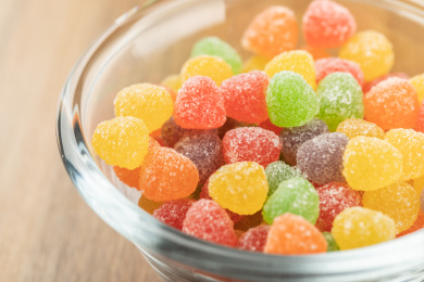 多种多样的彩色果汁软糖果