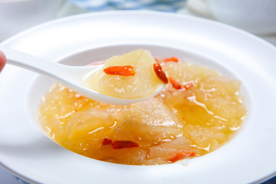 滋补养生粥红枣枸杞雪梨银耳糖水羹