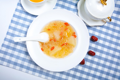 营养滋补粥莲子雪梨银耳羹