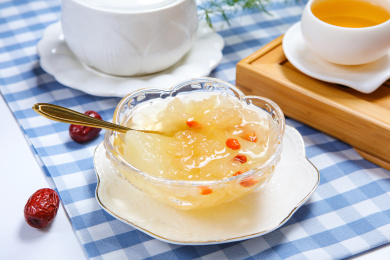 营养滋补粥莲子雪梨银耳羹