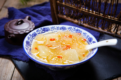 营养滋补粥莲子雪梨银耳羹