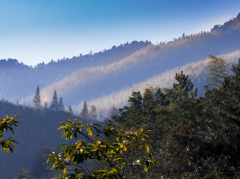 重庆酉阳:初冬日出乡村美