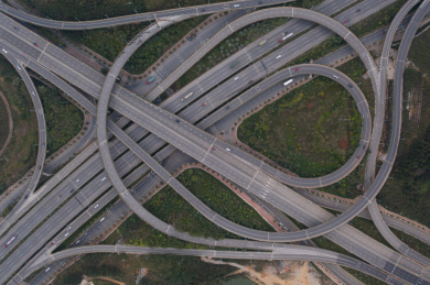 俯瞰城市大型立交桥