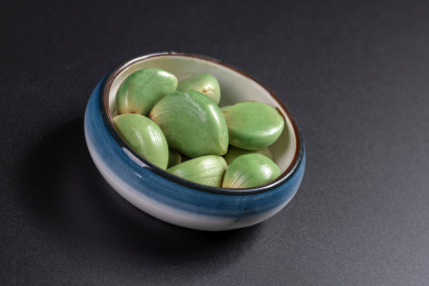 中国传统节日腊八节美食腊八粥腊八蒜摆放在桌面上