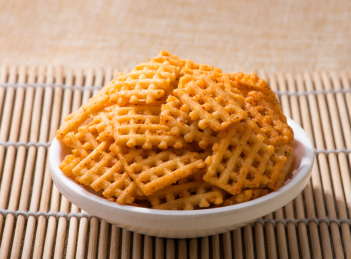 四川传统美食小吃香辣香葱锅巴