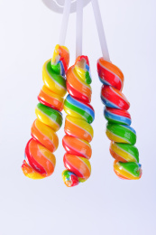 各种形状五彩斑斓的棒棒糖果