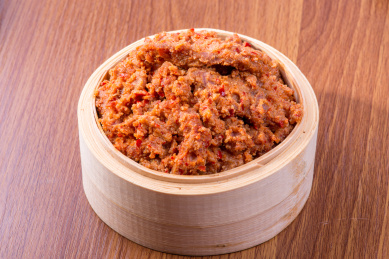 四川特色菜品小笼粉蒸牛肉