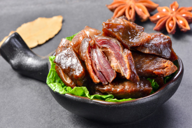 内蒙古传统特产美味五香羊肉