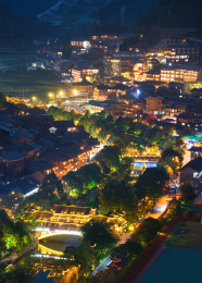 中国贵州省雷山县西江千户苗寨万家通明的夜景