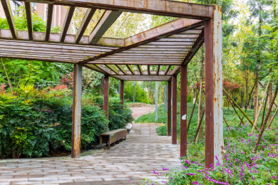 中国四川省成都市熊猫绿道绿化建筑景观