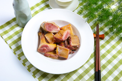 特色年货腌制食材咸香腌腊鸭肉