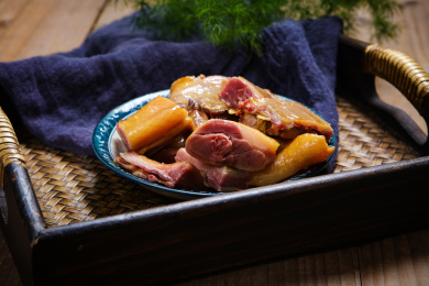 特色年货腌制食材咸香腌腊鸭肉