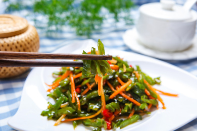 红油爽口胡萝卜丝凉拌海白菜