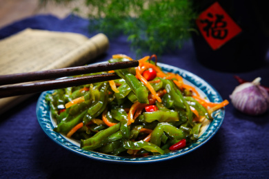 开胃爽口小菜凉拌裙带菜梗