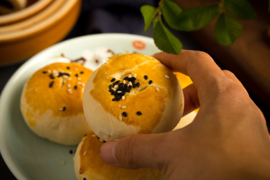 香甜酥脆的休闲食品——老婆饼