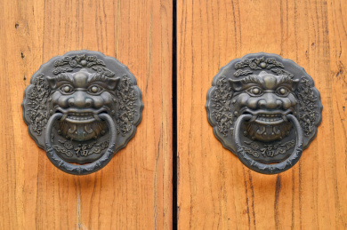 中国古建筑特色装饰动物辅首门环