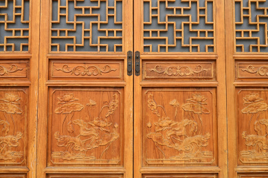 中国园林古建筑红漆格扇门