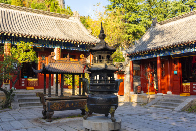 秋季的青岛崂山太清宫美景