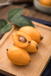 酸甜可口的新鲜水果——枇杷