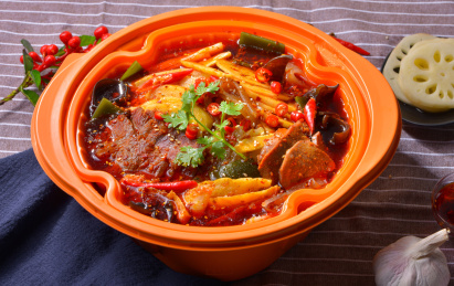 四川风味的自热方便小火锅