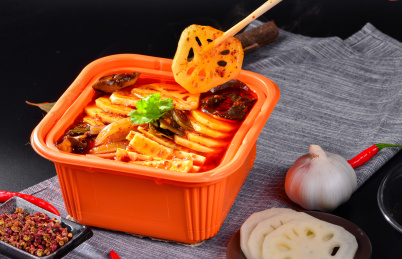 四川风味的自热方便小火锅