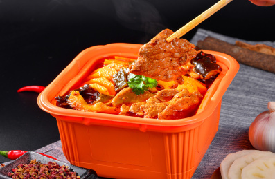 四川风味的自热方便小火锅